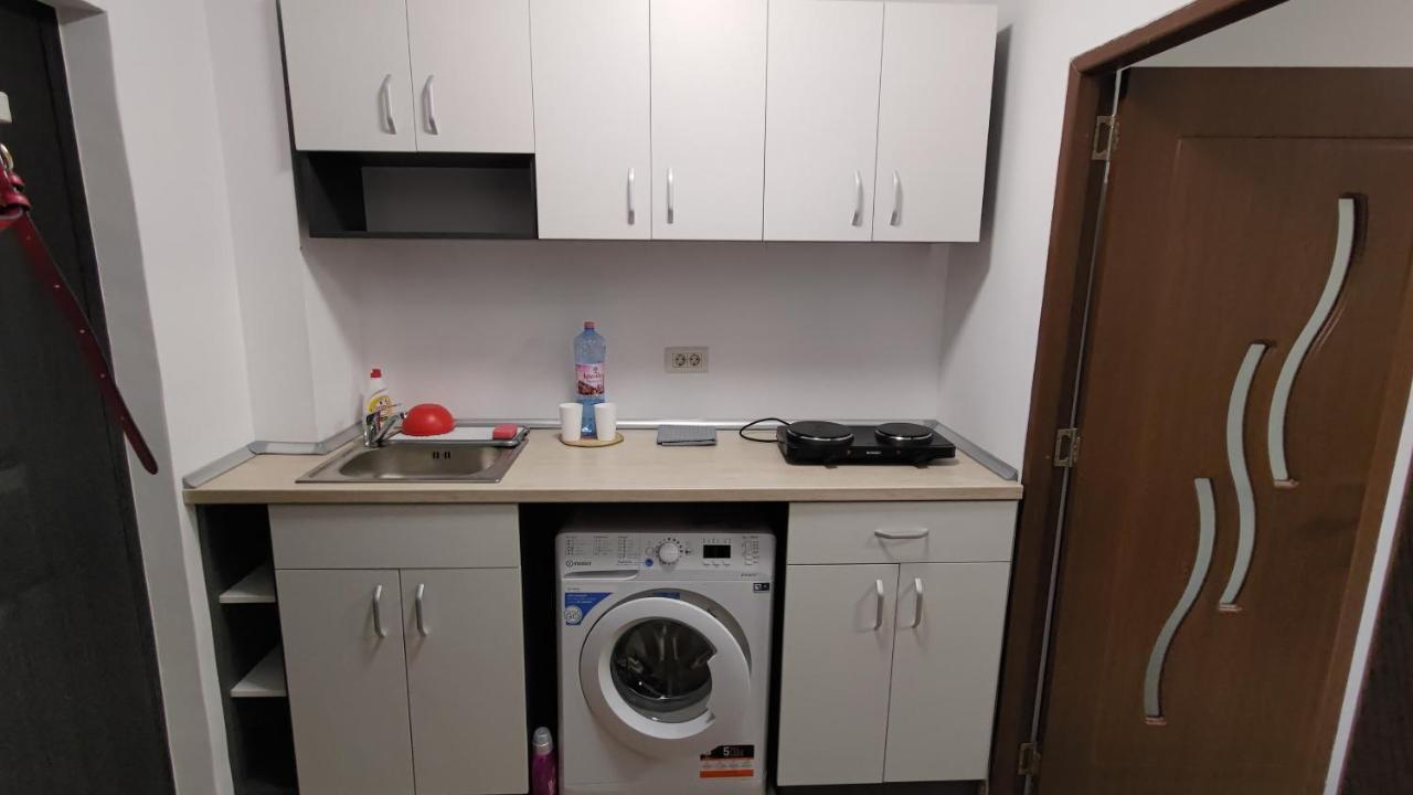 Garsoniera 30Mp Chrysflatty1 - Free Netflix Apartamento Arad Exterior foto